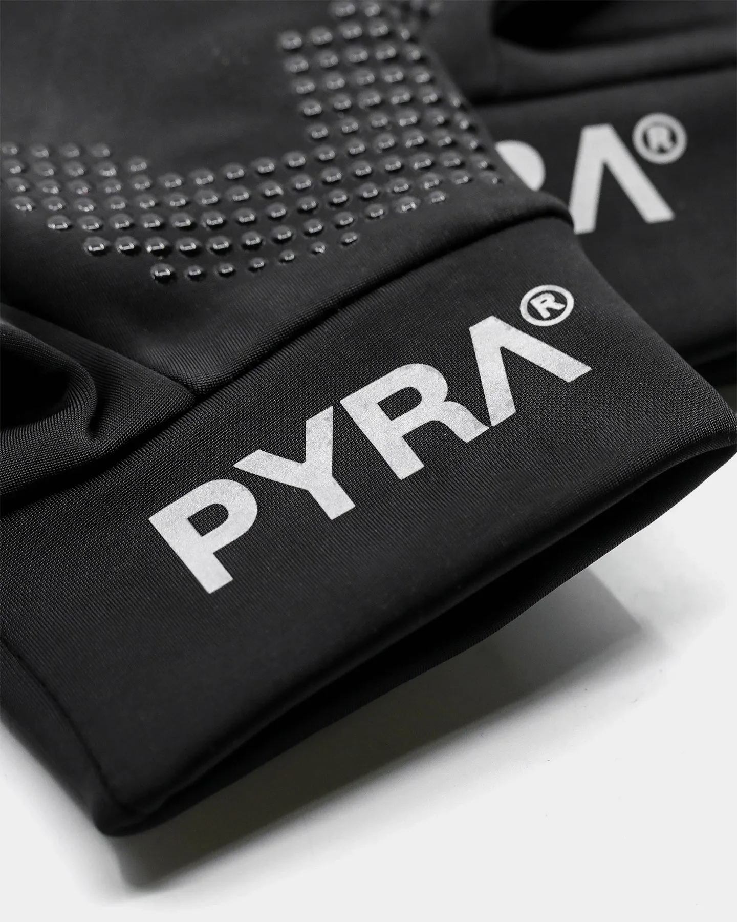 PYRA® Men's Elements Gloves Black