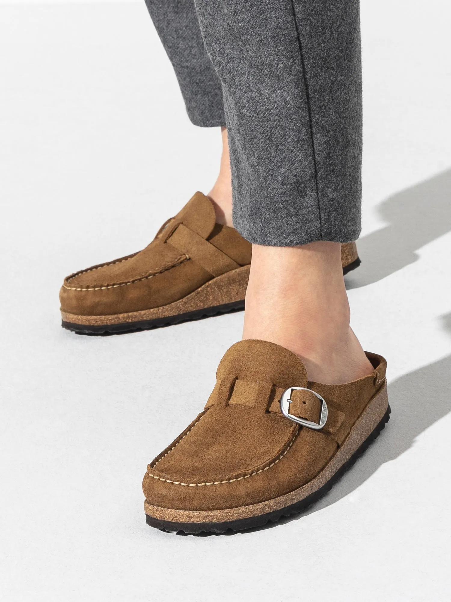 WOMENS BIRKENSTOCK BUCKLEY CLOGS - MEDIUM/NARROW FIT  - CLEARANCE
