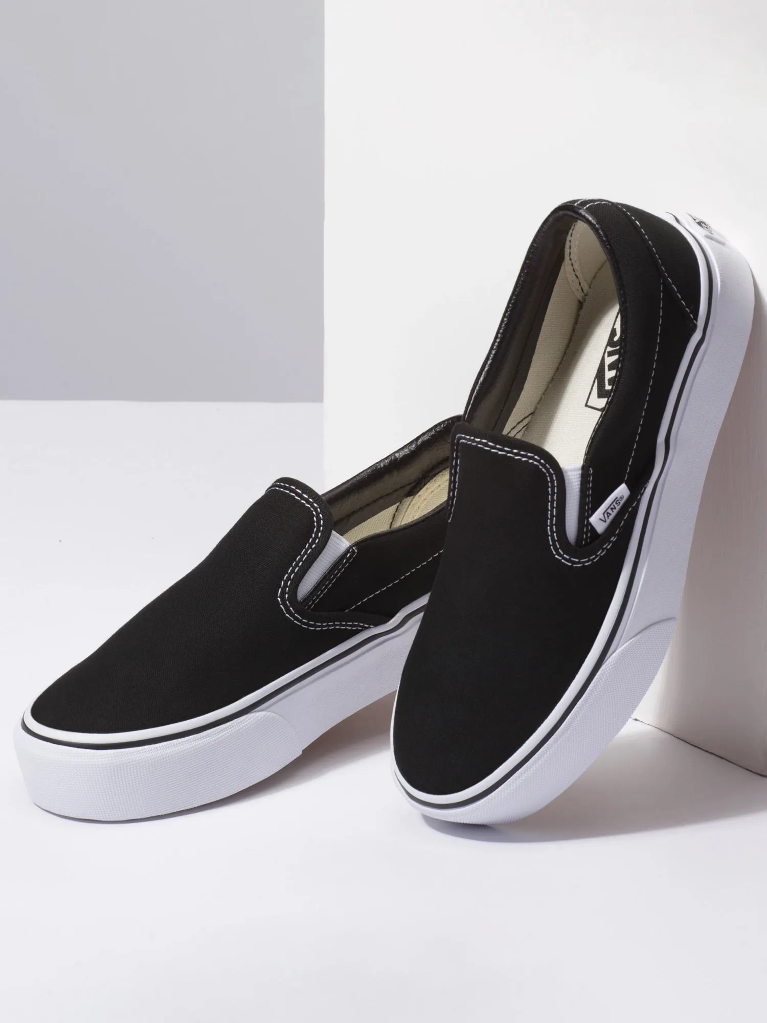 WOMENS VANS CLASSIC SLIP-ON PLATFORM  - CLEARANCE